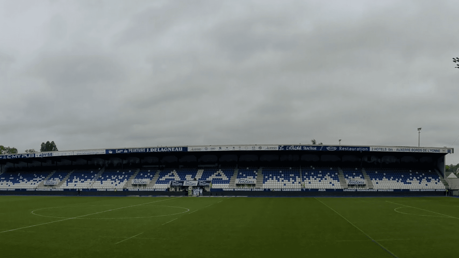 Stade de l'Abbé Deschamps